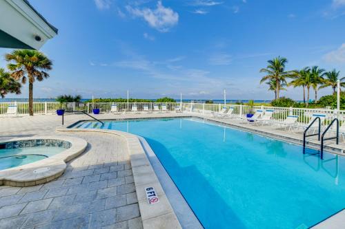 Condo with Gulf View! Walk to Redington Beach