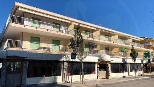 CONDOMINIO TREVI