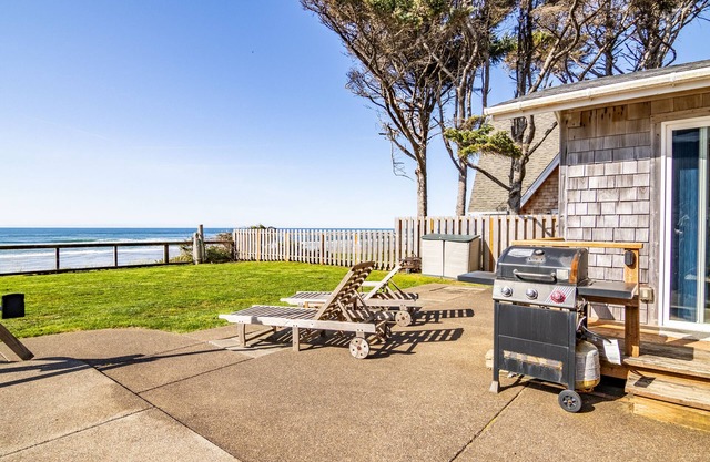 Conrad Cottage - Expansive ocean views