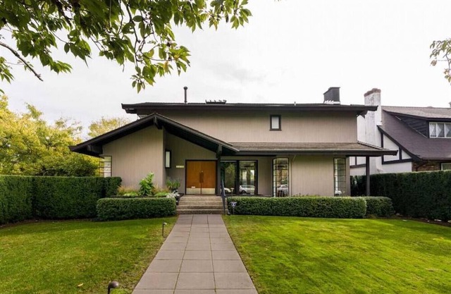 Contemporary 5-BR West Side Home in Peaceful Area