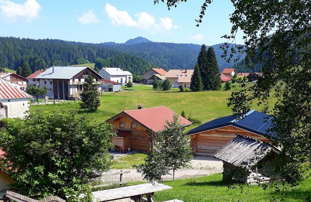 | Contemporary, bright and spacious lodge. Meublé de tourisme *, eco-gite |
