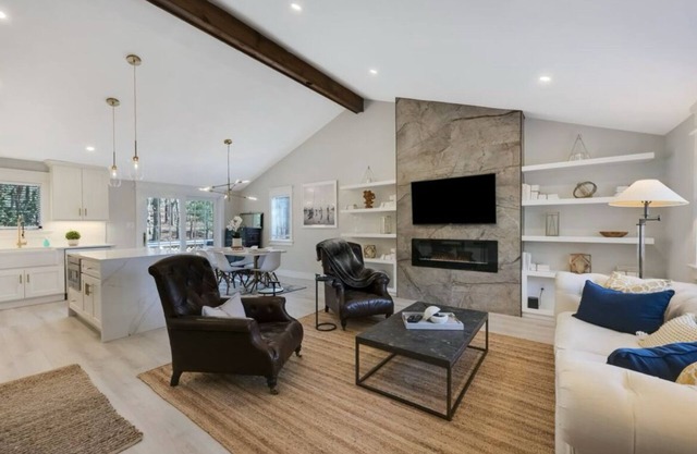 Contemporary East Hampton Getaway
