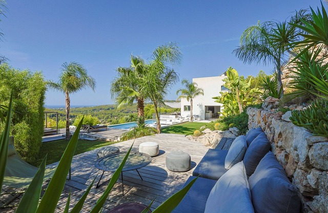 Contemporary Villa Sea-View-Wineyards-Pool-Spa