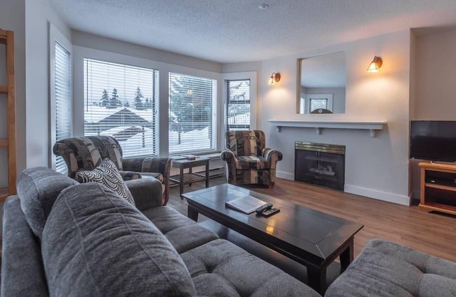 Convenient and cozy Whistler Getaway