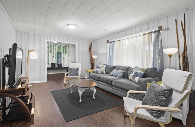 Convenient and Spacious Getaway!
