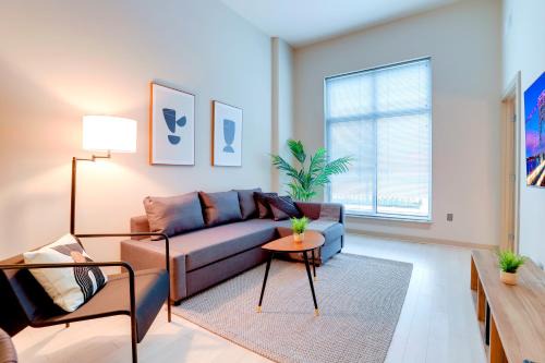 Convenient Apartment Near Major Sights