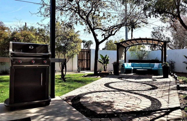 Convenient comfort Next to Old Town Scottsdale Dining Bars Baseball Shops Golf