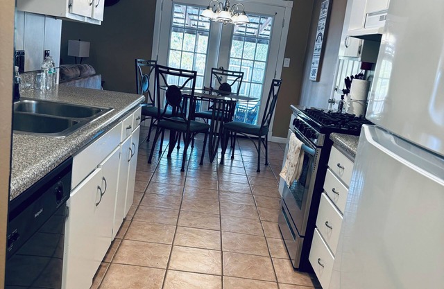 Convenient, Quiet and Clean Home