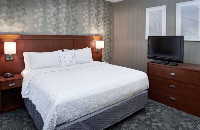 Convenient Stay in Brookfield! 3 Spacious Units, Pets Allowed, Indoor Pool!