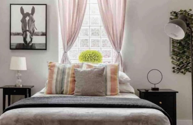 Convenient studio located in Buena Park (pet- friendly)