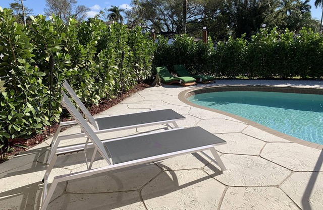 Conveniently located, close to the airport, beach and Miami