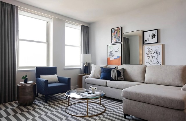 Conveniently Located in Downtown! Close to Fort Worth Zoo! Bike Rental!