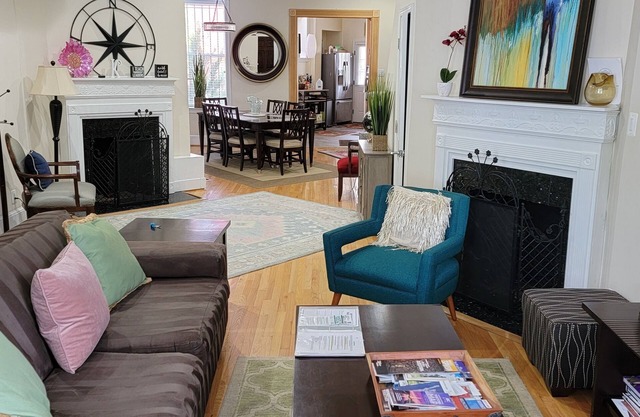 Convention Center/Logan Circle Large Cozy and Convenient house . Work Score 96!