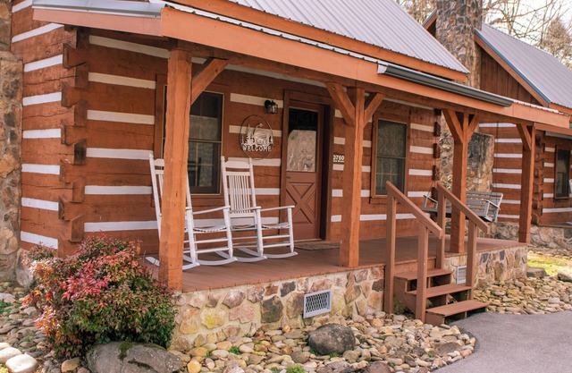 Copeland Creek Romantic Getaway