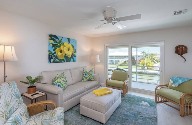 Coral Club Condo - Your Slice of Paradise in the Sombrero Beach Neighborhood