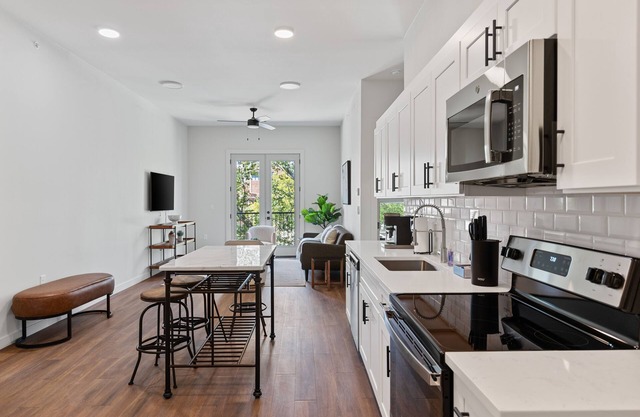 Corbin 1206: Spur’s Flat: City Style 1-Bedroom