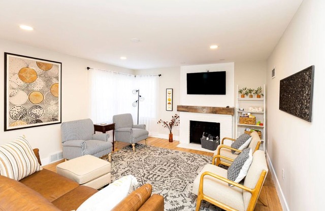 Corner Crossing:Golden Leaves A True Fall Retreat