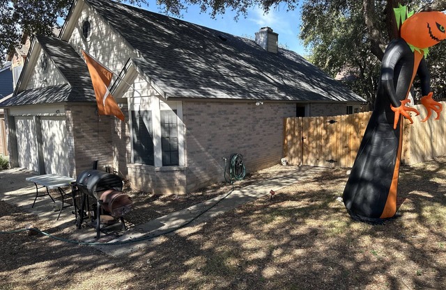 Corner House Weekend Rental, Dog and Kid Friendly!