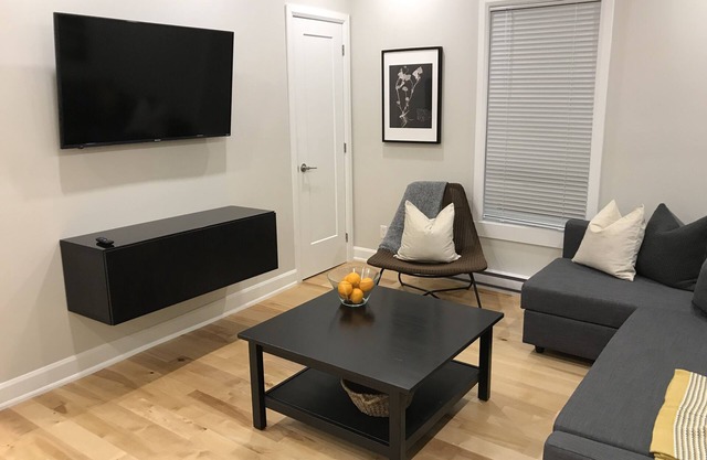 Cornwall executive high end condo, your best option warranty