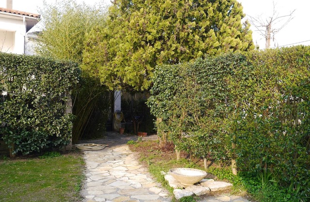 Corupsis house 4 people