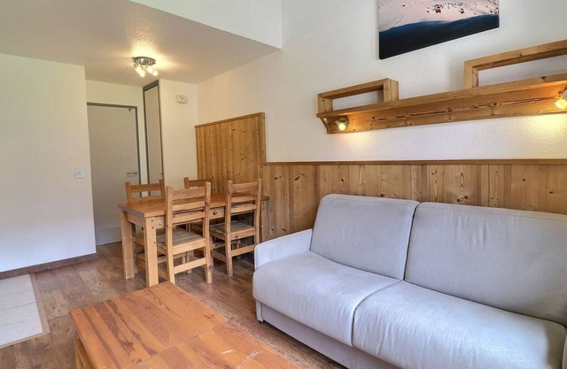 Cosy 1-Bedroom Apartment, Ski-in/Ski-out, Great Location - La Tania-Courchevel