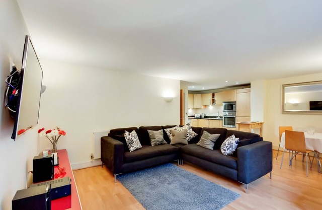 Cosy 2 bed 2 bath apartment with garden near Kings Cross