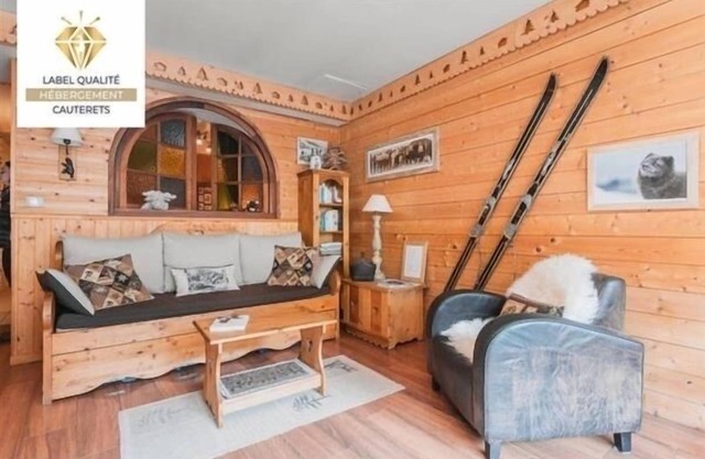 Cosy 2-room apartment with charming mountain decor 200m from the cable cars