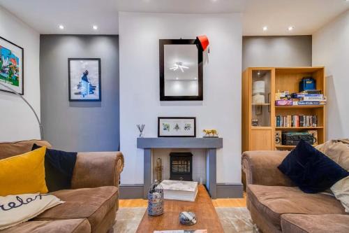 Cosy 3-Bed Countryside Retreat, Family & Pet Friendly, Sleeps 5