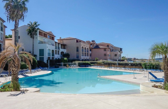Cosy apartment for 6 people with WIFI, pool, A/C, TV, terrace and pets allowed