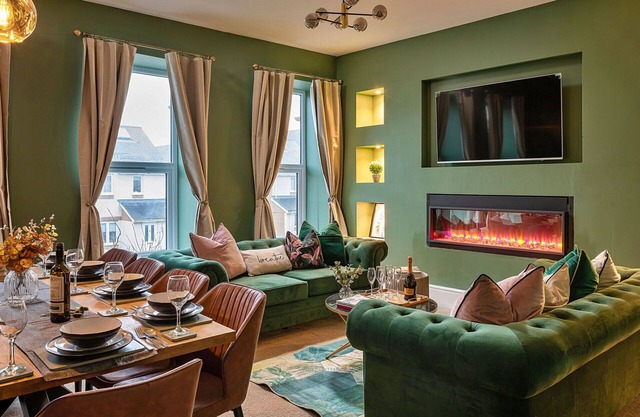 Cosy apartment for 11 guests with hot tub, WIFI, terrace and pets allowed