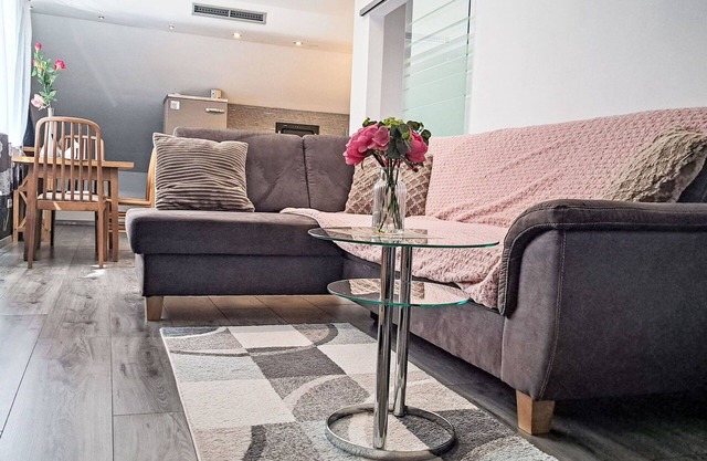 Cosy apartment for 2 people with WIFI, TV and pets allowed