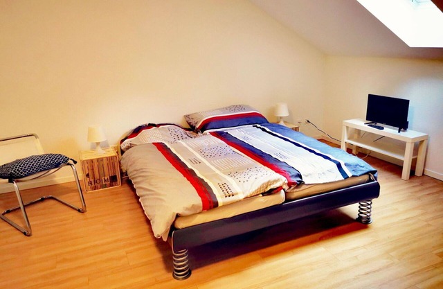Cosy apartment for 2 guests with WIFI, TV, balcony and pets allowed