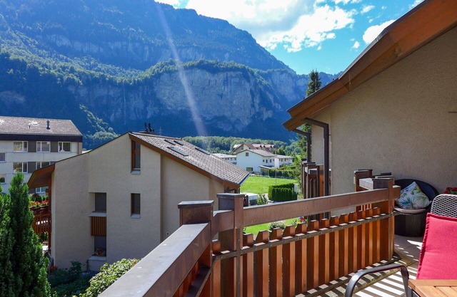 Cosy apartment for 4 guests with WIFI, TV, balcony, pets allowed, panoramic view and parking