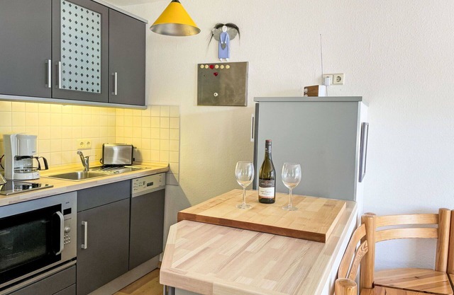 Cosy apartment for 4 people with WIFI, TV, balcony and parking
