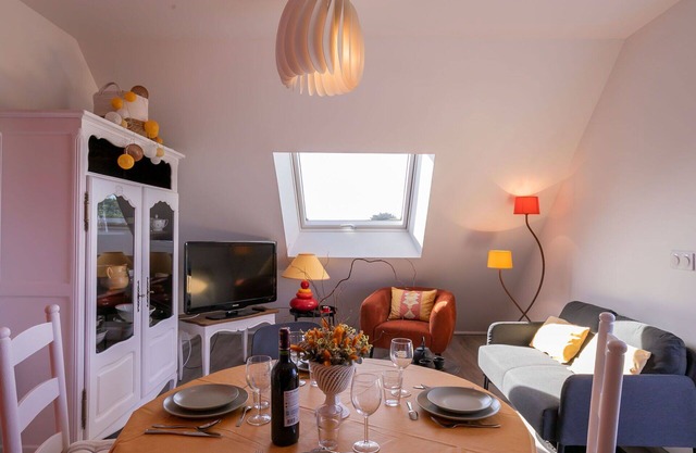 Cosy apartment for 4 guests with WIFI, TV, patio and parking