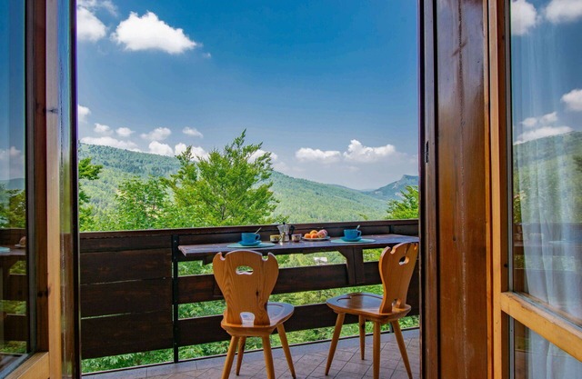 Cosy apartment for 4 guests with WIFI, TV, terrace and pets allowed