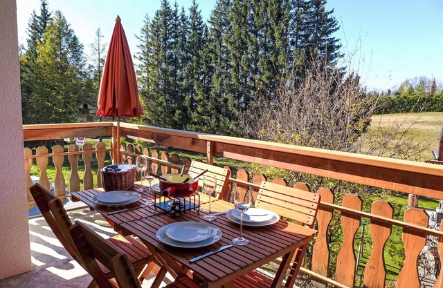 Cosy apartment for 4 people with WIFI, TV, balcony and parking