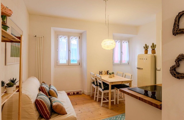 Cosy apartment for 4 people with WIFI, TV, pets allowed and parking