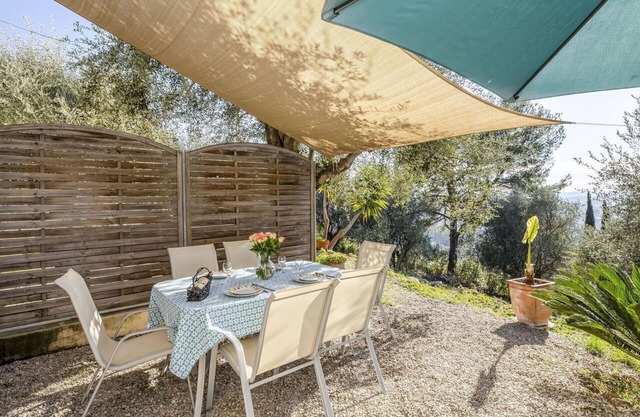 Cosy apartment for 5 guests with WIFI, TV and terrace