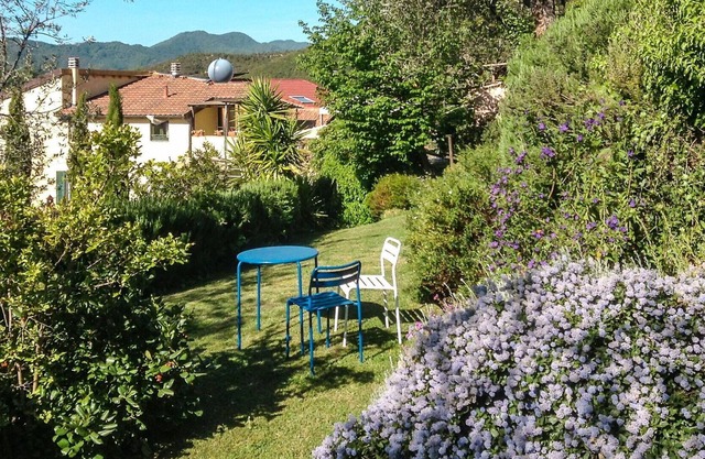 Cosy apartment for 5 people with WIFI, A/C, pool, patio, pets allowed, panoramic view and parking