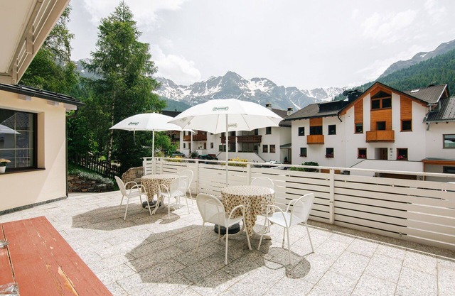 Cosy apartment for 5 people with WIFI, TV, terrace, pets allowed and panoramic view