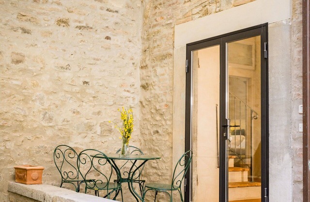 Cosy apartment for 6 people with A/C, WIFI, TV and patio