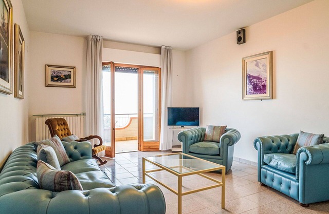 Cosy apartment for 8 people with WIFI, patio and pets allowed