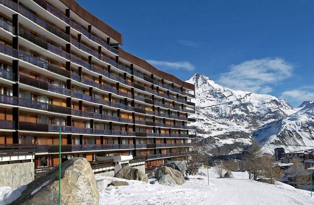 Cosy apartment for 6 guests with WIFI, TV and balcony