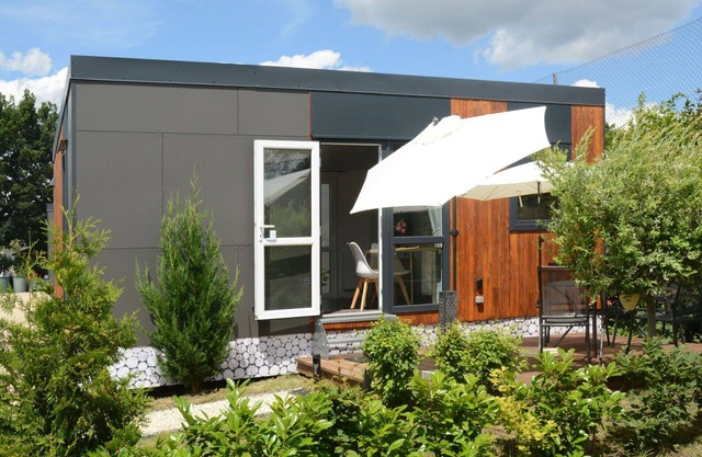 Cosy apartment in villa for 4 guests with WIFI, TV, terrace, pets allowed and parking