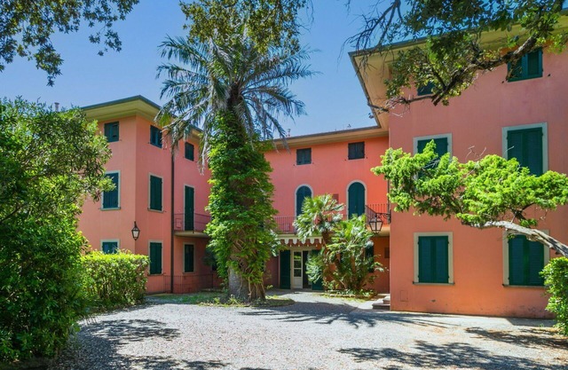 Cosy apartment for 4 people with WIFI, pool and patio