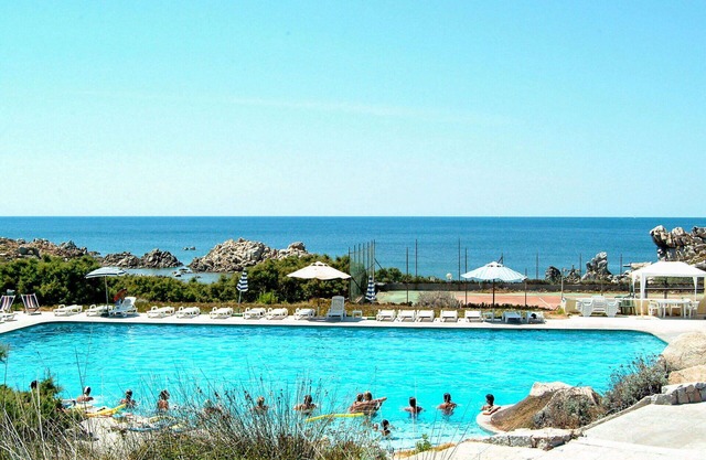 Cosy apartment for 3 guests with pool, TV, balcony, pets allowed and parking