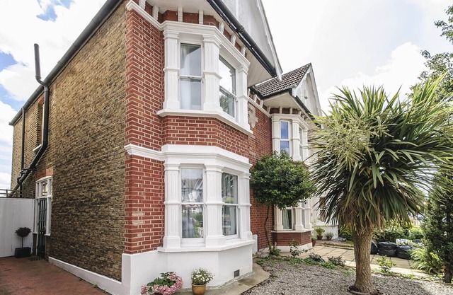 Cosy, Clean, Safe, Convenient 2-bedroom house | Hospitality Professionals
