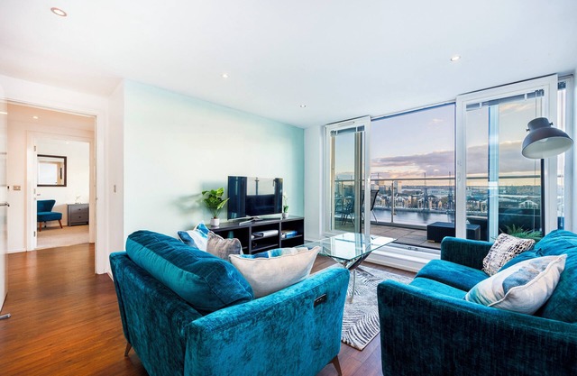 Cosy Corner 2 Bed 2 Bath Apartment
