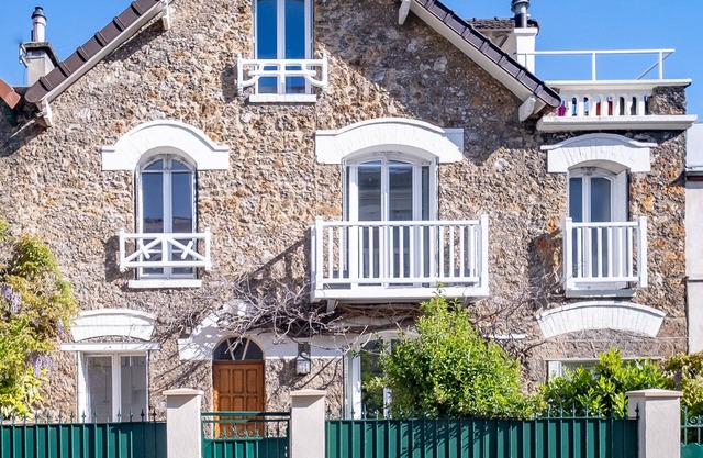 Cosy house 2 min away from Paris, Maison à la Porte de Paris, 6 bedrooms